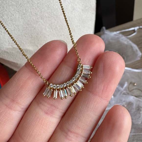 Elegant Gold and Silver Necklace - Picture 1 of 5
